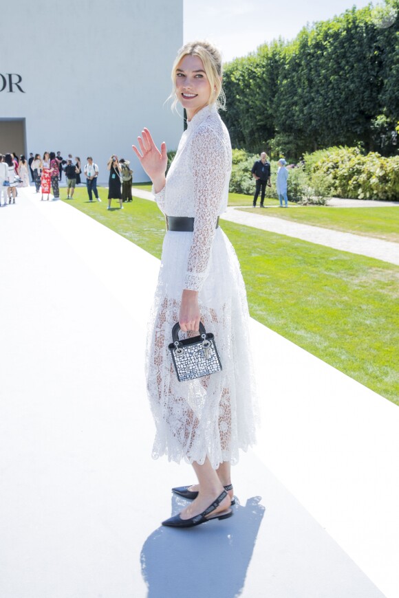 Karlie Kloss - Photocall du défilé de mode "Christian Dior", collection Haute-Couture automne-hiver 2018/2019, à Paris. Le 2 juillet 2018 © Olivier Borde / Bestimage