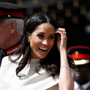 Meghan Markle, duchesse de Sussex, effectue son premier déplacement officiel avec la reine d'Angleterre, lors de leur visite à Chester. Le 14 juin 2018.