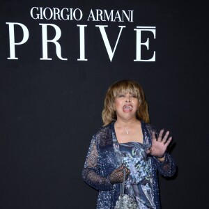 Tina Turner - Défilé Giorgio Armani Privé, collection Haute Couture automne-hiver 2018/19 à Paris, le 3 juillet 2018.