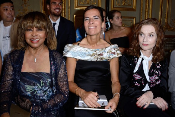 Tina Turner, Roberta Armani et Isabelle Huppert - Défilé Giorgio Armani Privé, collection Haute Couture automne-hiver 2018/19 à Paris, le 3 juillet 2018.