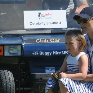 Mia Tindall avec sa mère Zara Tindall (Zara Phillips) sur le parcours de Celtic Manor Resort à Newport au Pays de Galles le 30 juin 2018 lors de la Celebrity Cup, un tournoi de golf caritatif.