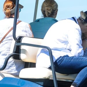 Mia Tindall avec sa mère Zara Tindall (Zara Phillips) sur le parcours de Celtic Manor Resort à Newport au Pays de Galles le 30 juin 2018 lors de la Celebrity Cup, un tournoi de golf caritatif.