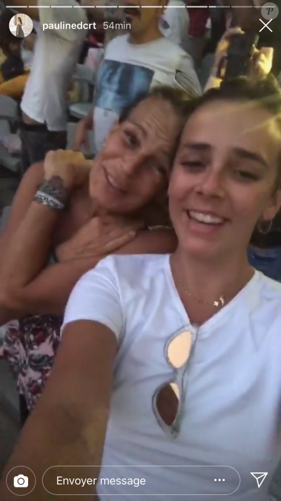Pauline Ducruet et sa mère, la princesse Stéphanie de Monaco, assistent au concert d'Ed Sheeran au Stade de France. Saint-Denis, le 6 juillet 2018.