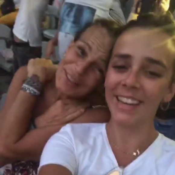 Pauline Ducruet et sa mère, la princesse Stéphanie de Monaco, assistent au concert d'Ed Sheeran au Stade de France. Saint-Denis, le 6 juillet 2018.