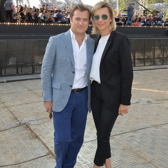 Exclusif - Laurence Ferrari et son mari Renaud Capuçon - Grand concert de l'Orchestre National de France au Champs de Mars présenté par Stéphane Bern sur France 2 pour célébrer la Fête Nationale à Paris le 14 juillet 2017 © Giancarlo Gorassini / Pierre Perusseau / Veeren / Bestimage