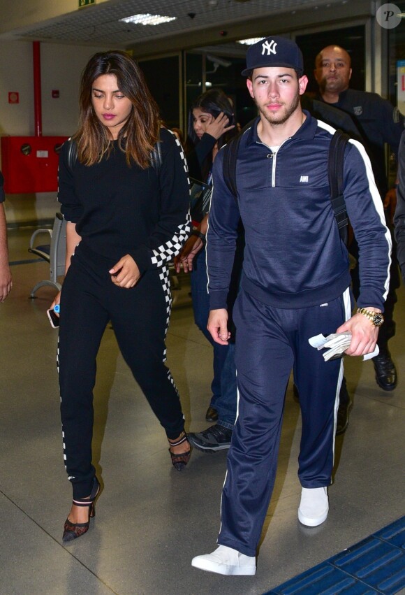 Priyanka Chopra et son compagnon Nick Jonas arrivent à l'aéroport de Guarulhos à Sao Paulo au Brésil. Le 29 juin 2018