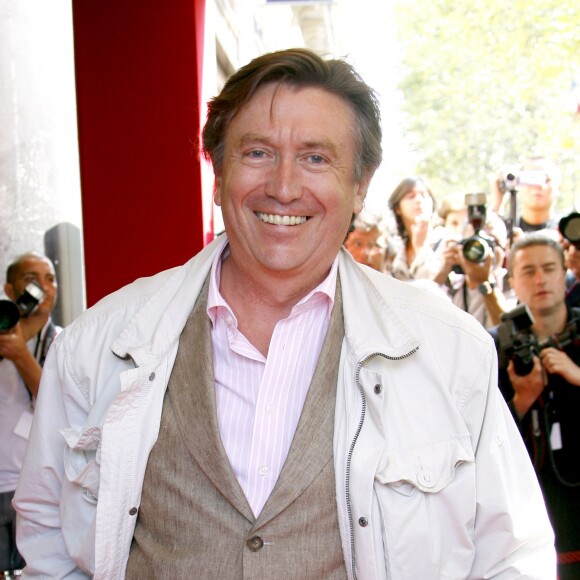 JACQUES LEGROS - PRESENTATION DES PROGRAMMES 2007-2008 DE TF1 A L'OLYMPIA A PARIS