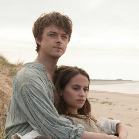 Dane DeHaan et Alicia Vikander dans Tulip Fever