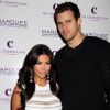Kim Kardashian et Kris Humphries se sont fiancés en mai 2011 après sept mois de relation. Le couple s'est marié l'été de la même année, avant de se séparer à l'automne 2011 après seulement 72 jours de mariage.