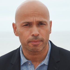 Eric Judor sur la plage lors du festival du film de Cabourg le 16 juin 2018. © Coadic Guirec / Bestimage