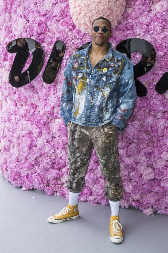 Le basketteur Russell Westbrook, héros d'Eric Judor, au défilé de mode Dior Homme collection printemps-été 2019 à la Garde Républicaine lors de la fashion week à Paris, le 23 juin 2018. © Olivier Borde/Bestimage