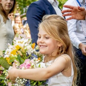 La princesse héritière Victoria de Suède, entourée de son mari le prince Daniel, ses enfants la princesse Estelle et le prince Oscar, et ses parents le roi Carl XVI Gustaf et la reine Silvia, célébrait le 14 juillet 2018 son anniversaire, rencontrant le public à la Villa Solliden sur l'île d'Öland.