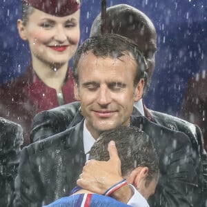 Emmanuel Macron et Antoine Griezmann - Finale de la Coupe du Monde de Football 2018 en Russie à Moscou, opposant la France à la Croatie (4-2). Le 15 juillet 2018 © Moreau-Perusseau / Bestimage