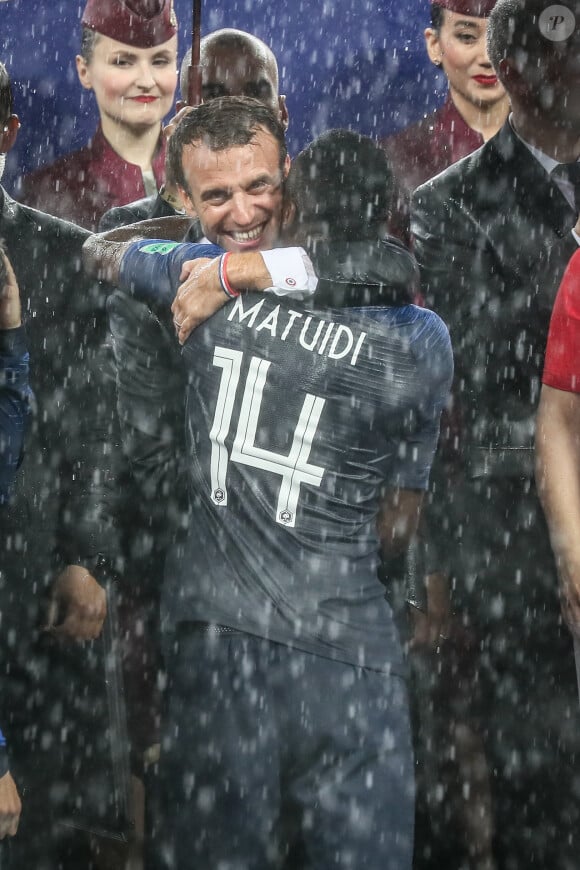 Emmanuel Macron et Blaise Matuidi - Finale de la Coupe du Monde de Football 2018 en Russie à Moscou, opposant la France à la Croatie (4-2). Le 15 juillet 2018 © Moreau-Perusseau / Bestimage