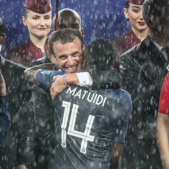Emmanuel Macron et Blaise Matuidi - Finale de la Coupe du Monde de Football 2018 en Russie à Moscou, opposant la France à la Croatie (4-2). Le 15 juillet 2018 © Moreau-Perusseau / Bestimage