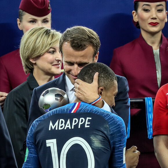 Emmanuel Macron et Kylian Mbappé - Finale de la Coupe du Monde de Football 2018 en Russie à Moscou, opposant la France à la Croatie (4-2). Le 15 juillet 2018 © Moreau-Perusseau / Bestimage