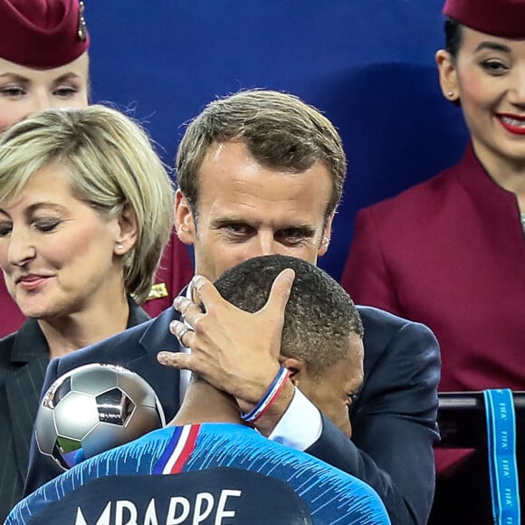 Emmanuel Macron et Kylian Mbappé - Finale de la Coupe du Monde de Football 2018 en Russie à Moscou, opposant la France à la Croatie (4-2). Le 15 juillet 2018 © Moreau-Perusseau / Bestimage