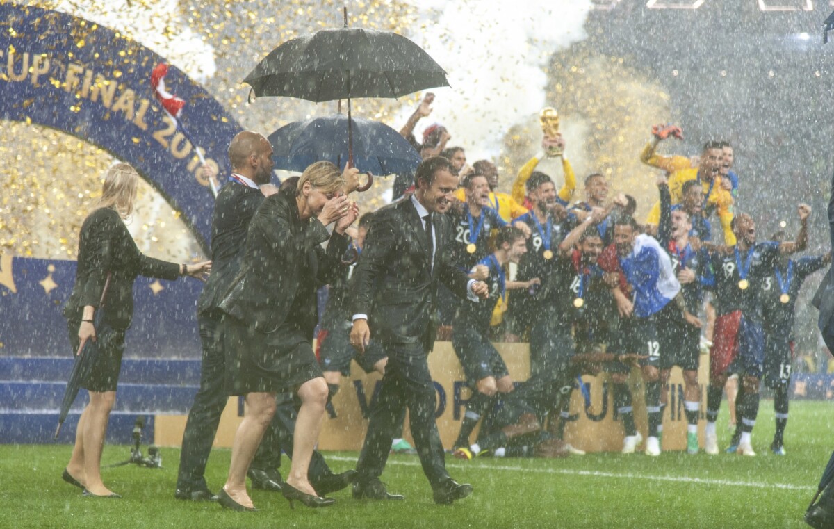 Photo : Emmanuel Macron - Finale de la Coupe du Monde de Football 2018 ...