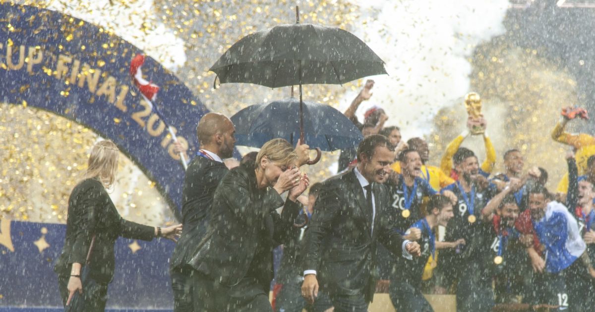 Emmanuel Macron - Finale de la Coupe du Monde de Football 2018 en ...