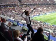 Emmanuel Macron euphorique : Baiser fougueux avec Brigitte