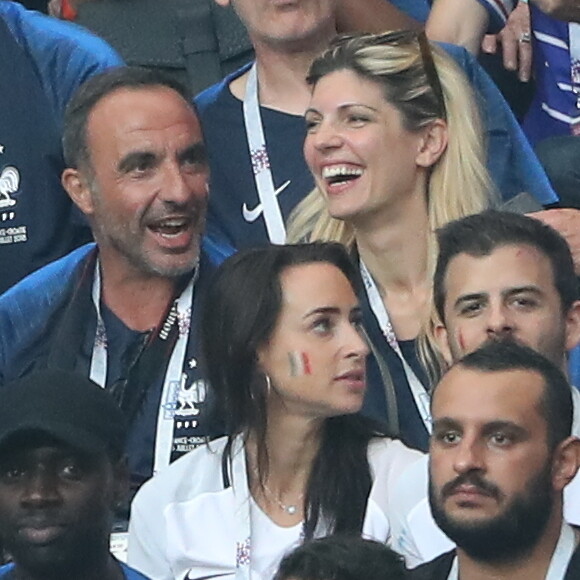 Nikos Aliagas et sa compagne Tina Grigoriou, Omar Sy - People au stade Loujniki lors de la finale de la Coupe du Monde de Football 2018 à Moscou, opposant la France à la Croatie à Moscou le 15 juillet 2018 © Cyril Moreau/Bestimage