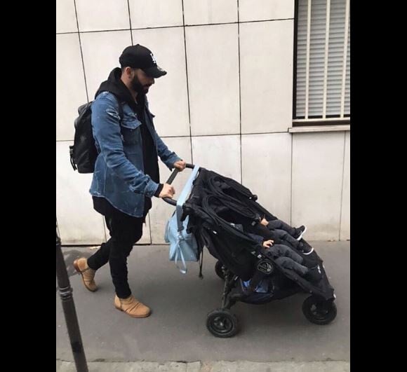 Adil Rami avec ses deux jumeaux - Instagram, 27 octobre 2017