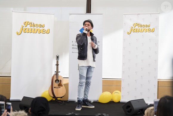 Exclusif - Keen'V - Lancement de la 29ème édition de l'opération pièces jaunes avec Le Petit Nicolas à l'hôpital universitaire Robert Debré à Paris le 17 janvier 2018. © Pierre Perusseau / Bestimage