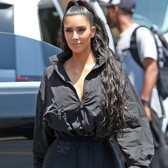 Les 3 soeurs Kardashian, Kim, Kourtney et Khloe, se retrouvent pour passer un moment au restaurant "Saved By The Max", inspiré de la série "Saved By The Bell (sauvé par le gong)" à Los Angeles, le 19 juillet 2018.