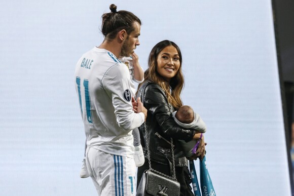 Gareth Bale avec sa compagne Emma Rhys-Jones et ses enfants Nava et Axel - Toute l'équipe du Real Madrid célèbre la victoire en Ligue des champions à Madrid en Espagne, le 27 mai 2018.
