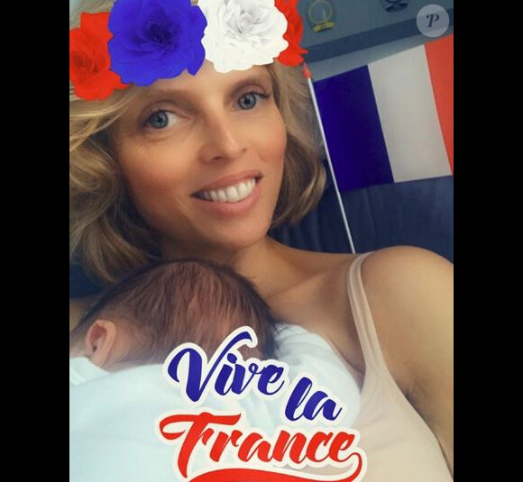 Sylvie Tellier célèbre la victoire de l'équipe de France lors de la Coupe du monde 2018 avec son fils Roméo - Instagram, 15 juillet 2018