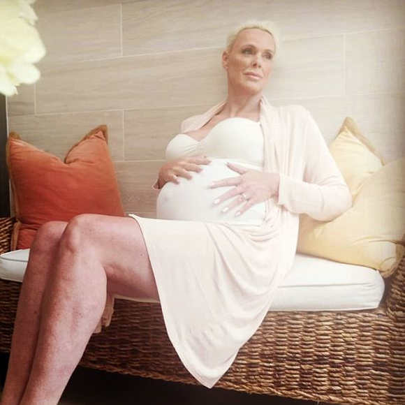 Brigitte Nielsen, 54 ans, annonce sa 5e grossesse sur Instagram, mai 2018.