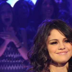 Selena Gomez et Demi Lovato lors de la soirée MTV's New Years Eve Celebration à Times Square, New York, le 31 décembre 2011