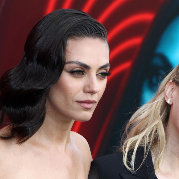 Mila Kunis, Kate McKinnon à la première de Lionsgate's 'The Spy Who Loved Me' au Fox Village Theater à Los Angeles, le 25 juillet 2018