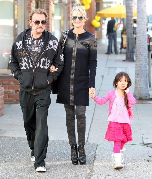 Johnny et Laeticia Hallyday font du shopping avec leurs filles Jade et Joy a Pacific Palisades le 14 fevrier 2013.