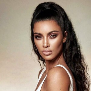 Kim Kardashian pose pour la campagne de sa marque de cosmétiques KKW Beauty, le 29 juillet 2018.