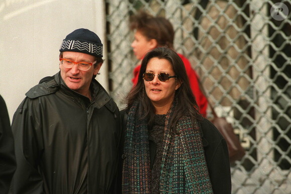 Robin Williams et sa femme Marsha Garces à Paris, en 1996.