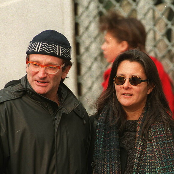 Robin Williams et sa femme Marsha Garces à Paris, en 1996.