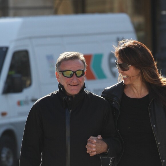 Robin Williams et sa troisième femme Susan Schneider à Paris, en 2011.