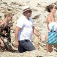 Exclusif - L'ex-footballeur brésilien Ronaldo en vacances avec sa compagne Celina Locks et des amis à Formentera, le 21 juillet 2018.