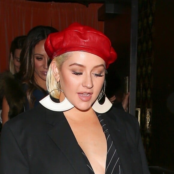 Christina Aguilera et des amis ont passé la soirée au Roger Room Bar à West Hollywood, le 24 janvier 2018