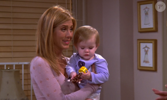 Les jumelles Noelle et Cali Sheldon avaient interprété le rôle d'Emma dans la série Friends lors des deux dernières saisons.