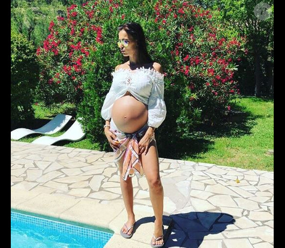 Julie Ricci à son sixième mois de grossesse - Instagram, 27 juin 2018