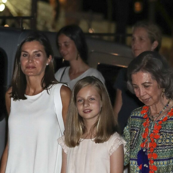 La reine Letizia d'Espagne, la princesse Leonor et la reine Sofia à Palma de Majorque le 4 août 2018 pour le dîner de clôture de la 37e Copa del Rey.