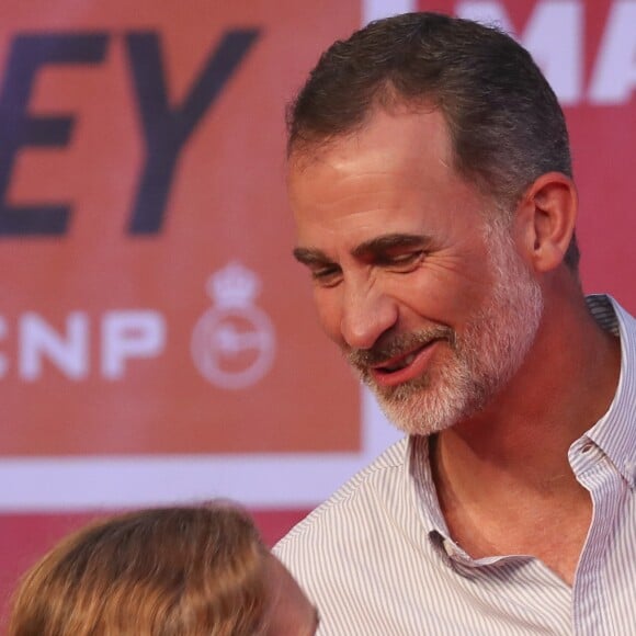 Le roi Felipe VI d'Espagne et sa soeur l'infante Elena ont remis les prix de la 37e Copa del Rey à Palma de Majorque le 4 août 2018.