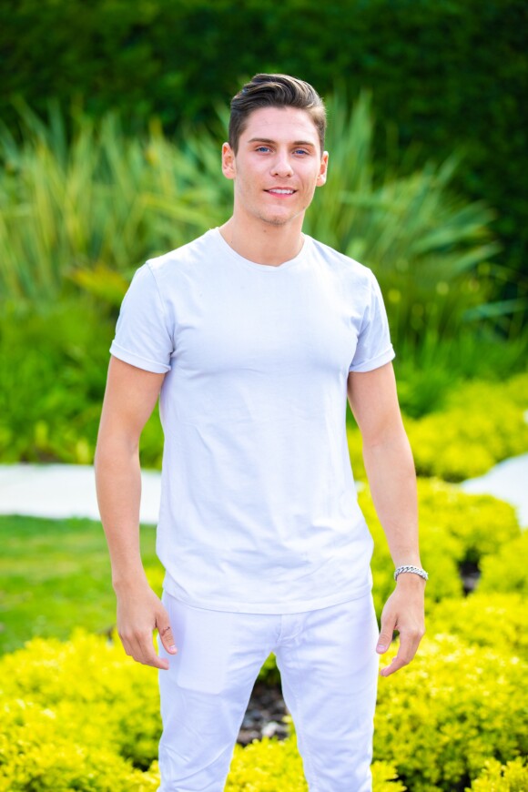 Bryan, candidat des "Vacances des Anges 3" sur NRJ12, photo officielle