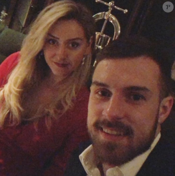 Aaron Ramsey et sa femme Colleen (photo Instagram février 2018), déjà parents de Noah né en 2015, se préparent à accueillir des jumeaux, selon une annonce faite par Colleen le 6 août 2018 sur Instagram.