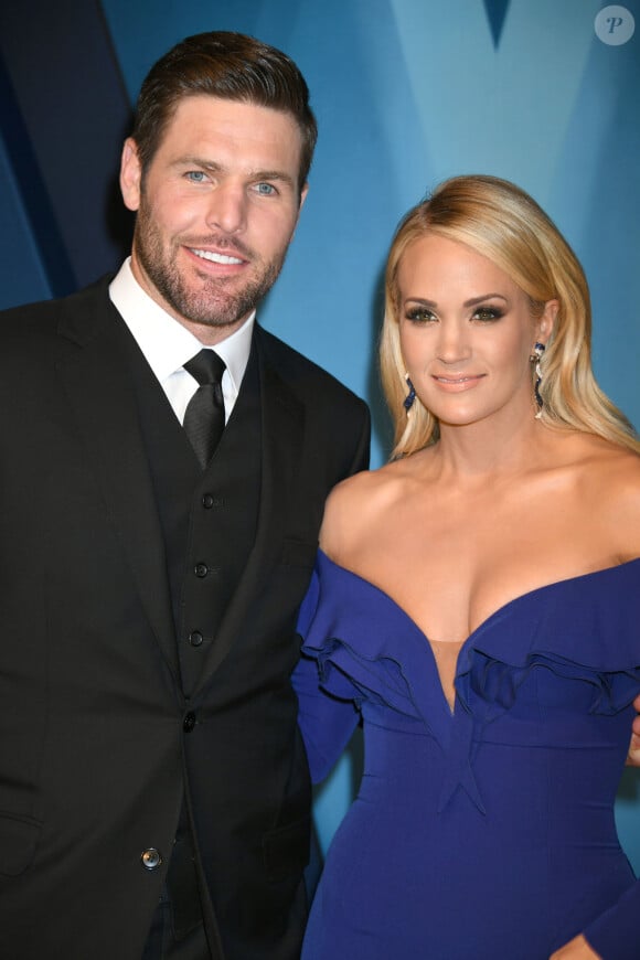 Carrie Underwood et son mari Mike Fisher lors de la 51ème édition des Country Music Awards (CMA) au Music City Center à Nashville, le 8 novembre 2017.