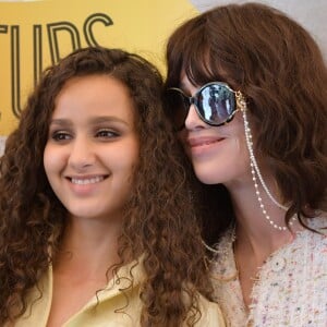 Oulaya Amamra et Isabelle Adjani - Photocall du film "Le monde est à toi lors du 71ème Festival International du Film de Cannes le 12 mai 2018. © Giancarlo Gorassini/Bestimage