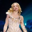 Madonna en corset Lacroix à Los Angeles pour sa tournée "Re-Invention" en 2004.