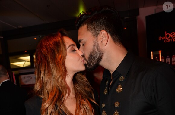 Exclusif - Nabilla Benattia et Thomas Vergara s'embrassent lors d'une soirée privée à la Villa des Amandiers lors du 71ème Festival International de Cannes le 14 mai 2018. © Rachid Bellak/Bestimage